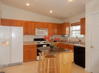 5207 Woodtop Dr, Loveland, OH 45140