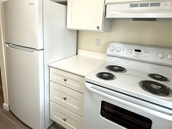 3rd image of 9408 SW Allen Blvd #131-9392
