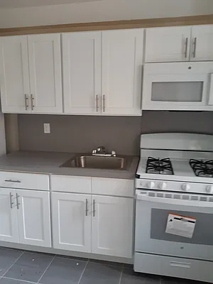 Rented by Queens Apartments Realty LLC | media 2