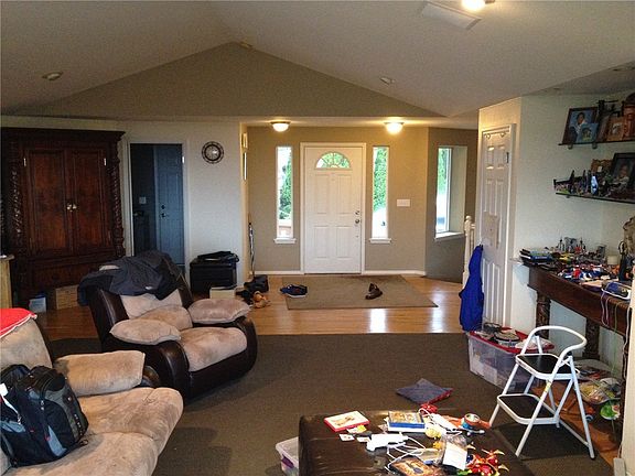 2nd image of 1856 Hillside Dr NE