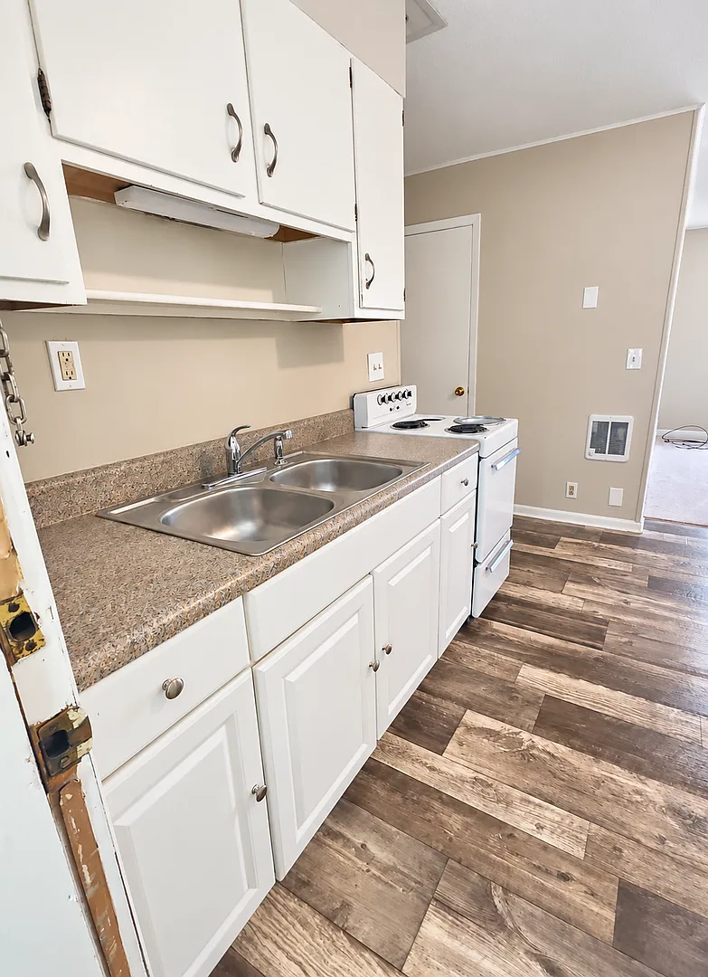 1 Bedroom 1 Bathroom Apartment near Hamilton Place! — Photo 4
