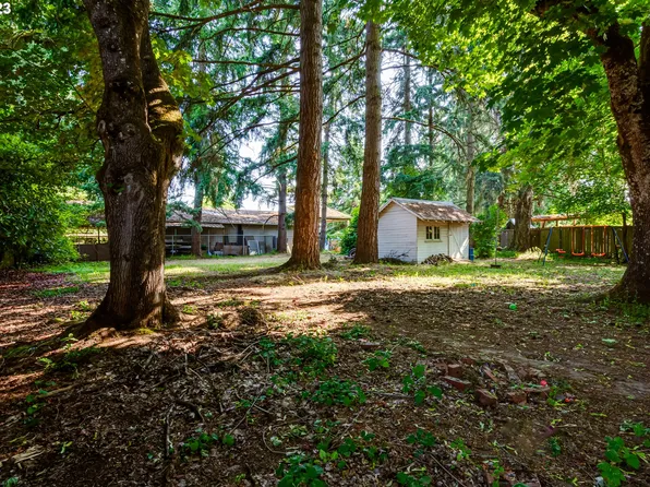 Cal Young, Eugene, OR 97401