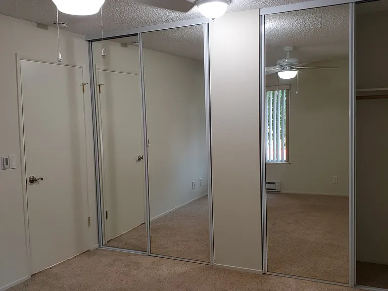 Live Oak Apartments — Photo 166