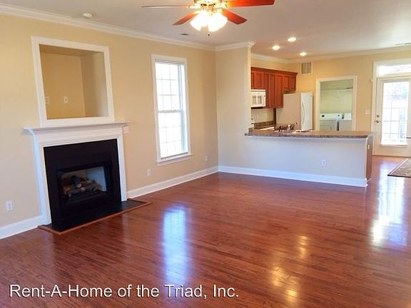 2nd image of 72 Nandina Dr