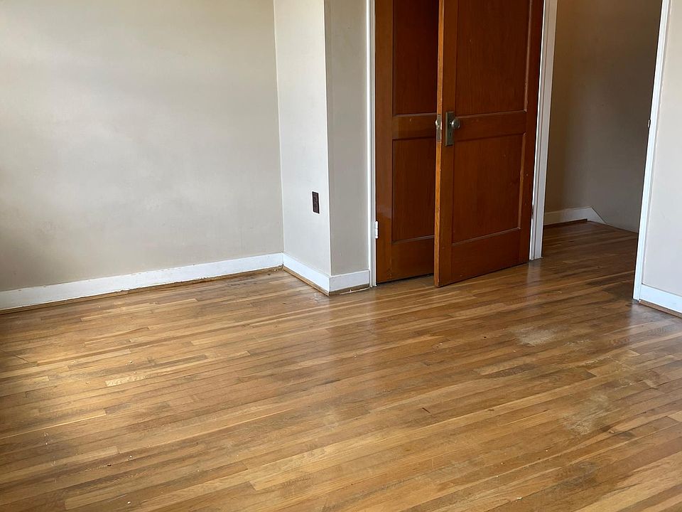 Bedroom #1