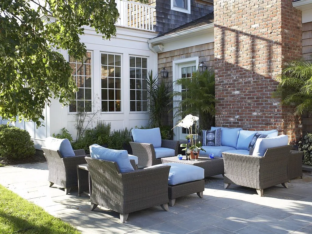 Beautiful Traditional in Southampton's Artist Colony — Photo 4