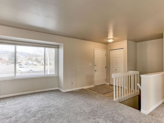 3rd image of 2524 Yorkshire St