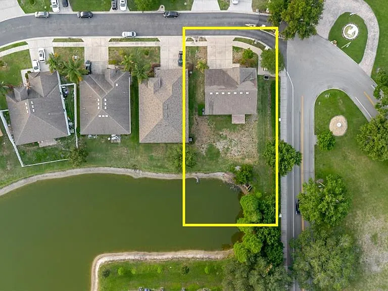 1389 Heritage Landings Dr — Photo 85