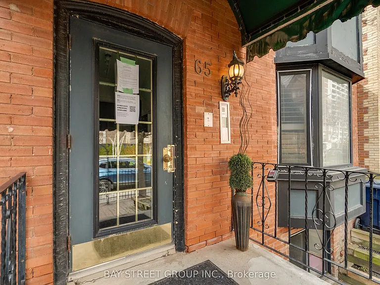 65 Gloucester St #4 — Photo 6