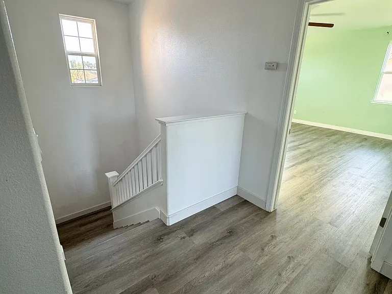 1421 Croydon Ct — Photo 10