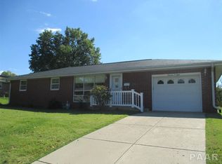 1308 Arthur St, Pekin, IL 61554