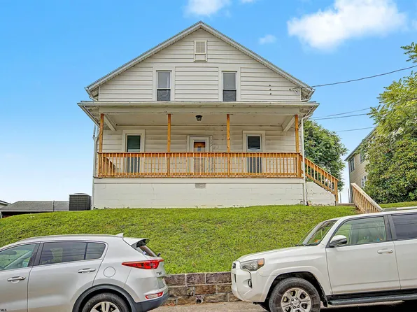387 Dille St, Morgantown, WV 26505