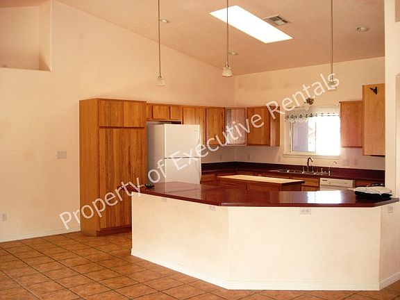 5th image of 2028 Rubina Ct