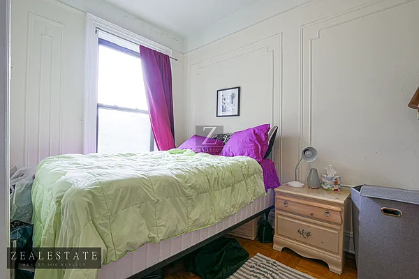 Rented by ZealEstate Group Inc | media 18