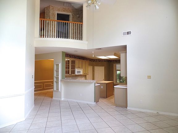 4th image of 2300 Keystone Dr