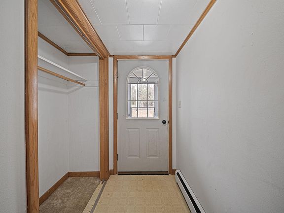 5th image of 913 B Road