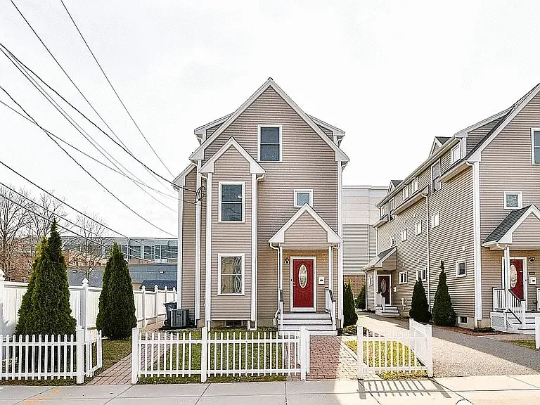 21 Antwerp St #21 — Photo 1