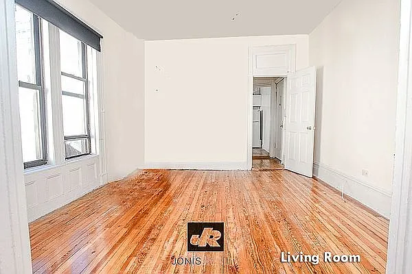 Rented by Jonis Realty | media 2