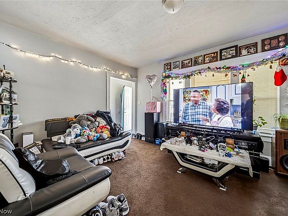 4th image of 11724 Forest Ave