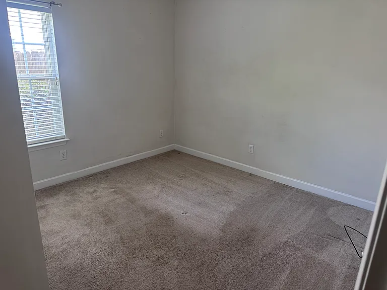 1014 Winterberry Cir — Photo 8