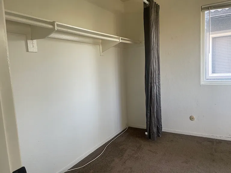 203 Ogle St — Photo 3