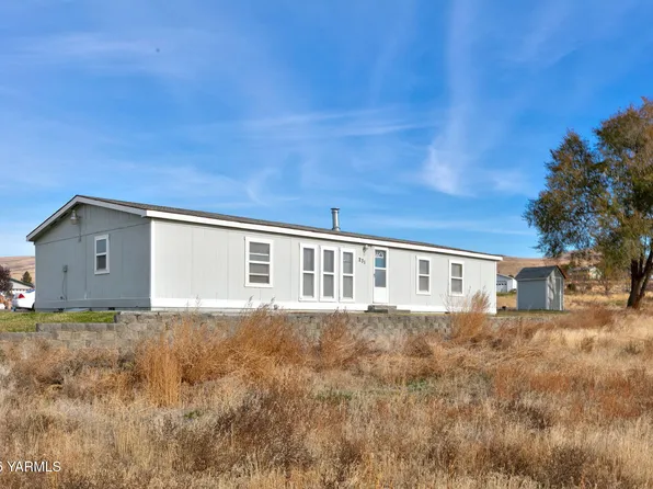 231 Lakeshore Dr, Selah, WA 98942