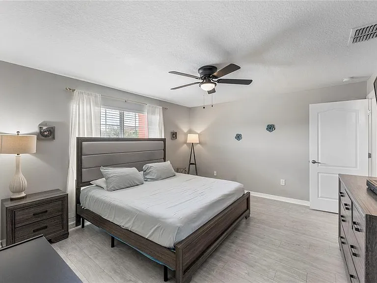 8955 Bismarck Palm Rd — Photo 23