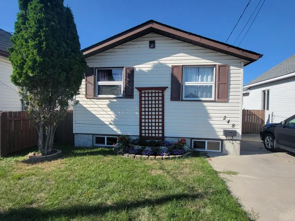 248 3rd St E, Fort Frances, ON P9A 1P8