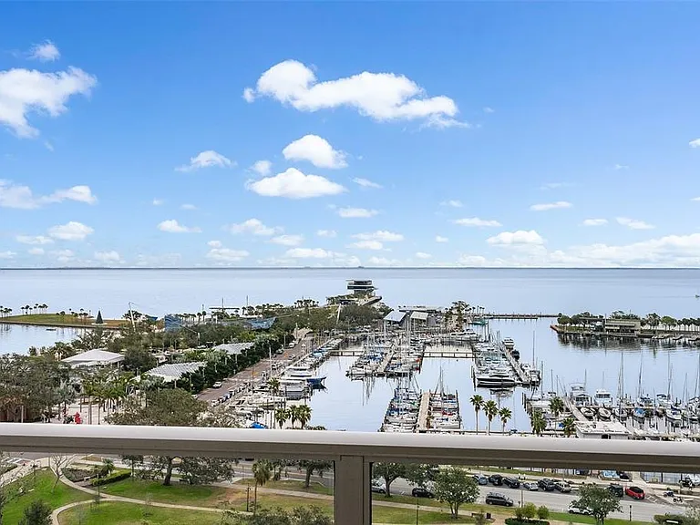 100 Beach Dr NE #1501 — Photo 32