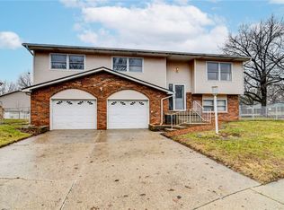 4633 N Butler Dr, Decatur, IL 62526