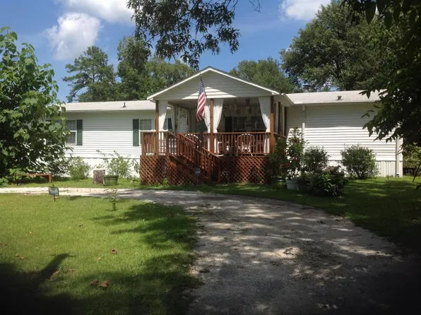 216 Saint Johns St, Eutawville, SC 29048
