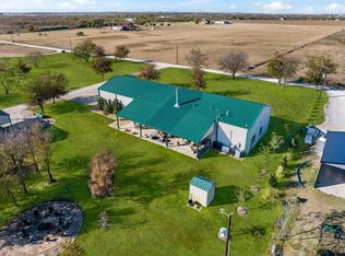 650 Scoggins Rd, Tioga, TX 76271