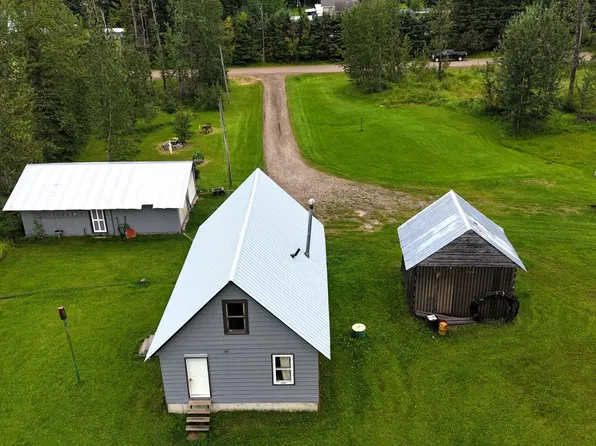 6432 17th Ave, Edson, AB T7E 1S4