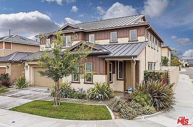 1st image of 200 Pelican Pointe Ct