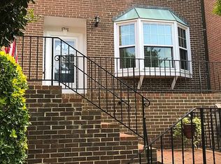 1711 Belle Haven Rd, Alexandria, VA 22307