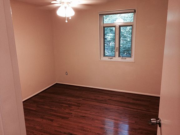 3rd image of 10317 Montrose Ave #M-1
