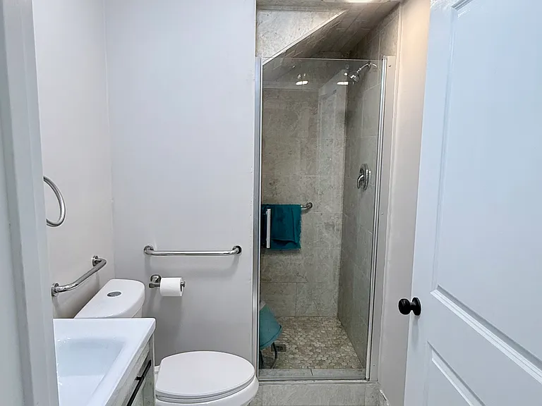 1436 E 53rd St #1432 — Photo 14