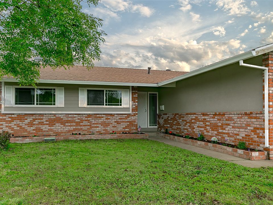 2nd image of 6608 Woodmore Oaks Dr