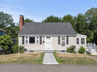 52 Friend St, Beverly, MA 01915