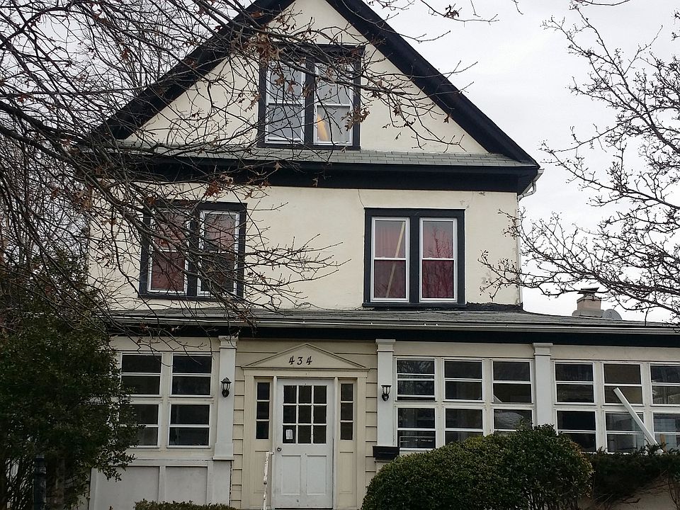 1st image of 434 Bayview Ave