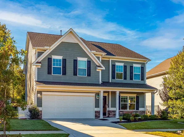 8324 Dumphries Dr, Huntersville, NC 28078