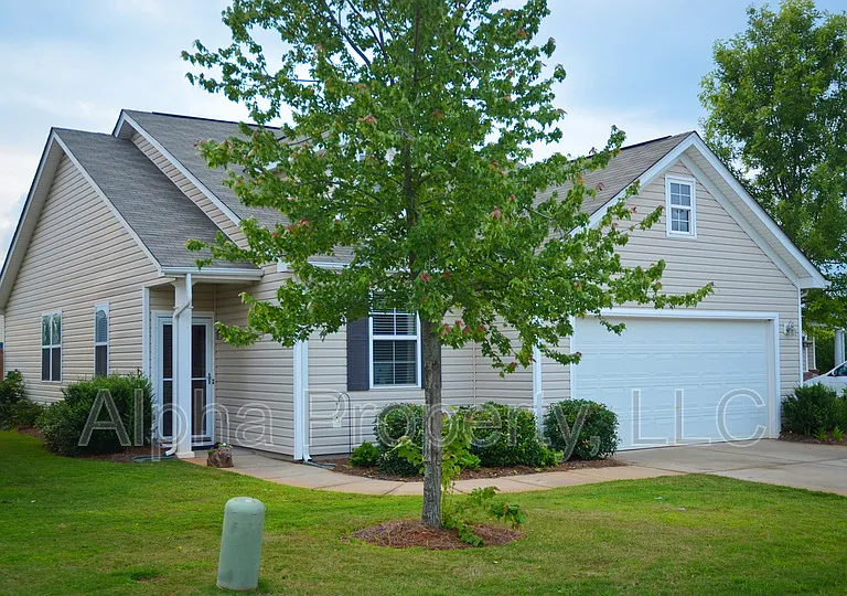 135 Raven Hill Way — Photo 1