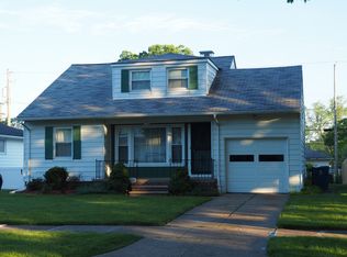 6000 Hodgman Dr, Cleveland, OH 44130