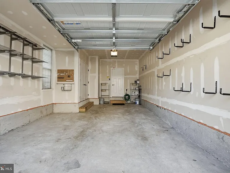 8110 Miner St — Photo 5