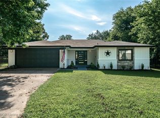 908 5th Ter, Barling, AR 72923