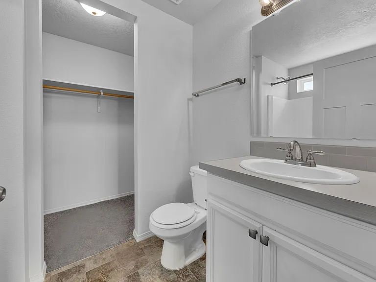2232 N Greenville Ave — Photo 16