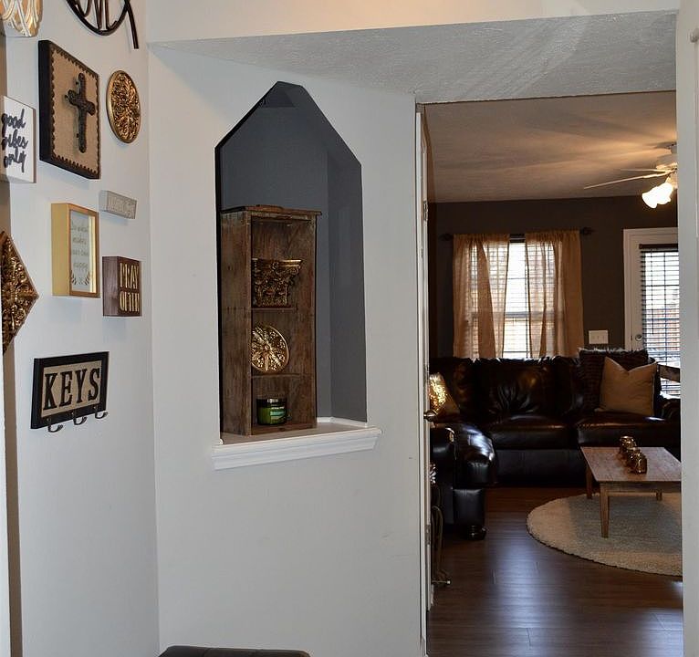1st image of 120 Oak Valley Cir