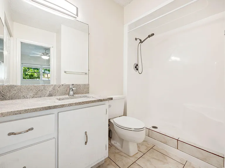 308 Southwind Ct #6 — Photo 16