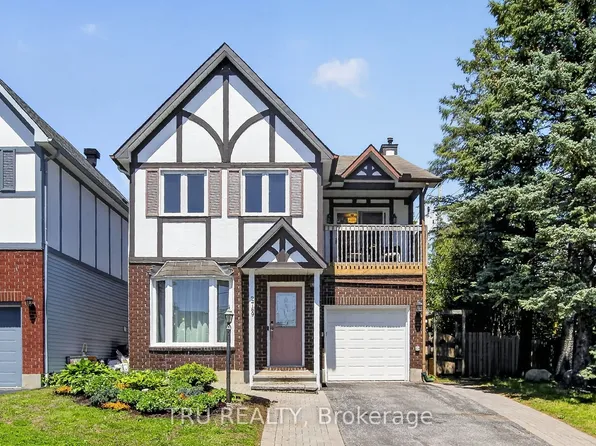 2769 Massicotte Ln, Ottawa, ON K1T 3H1