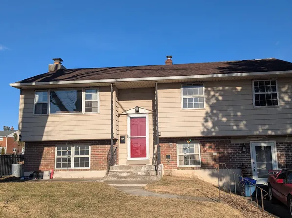 713 Lamp Post Ln, Aston, PA 19014